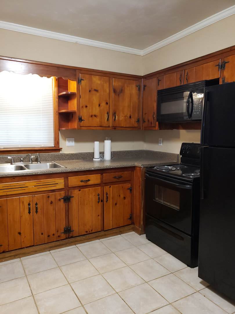 MOVE IN SPECIAL 1/2 OFF 1st MONTHS RENT – photo 4