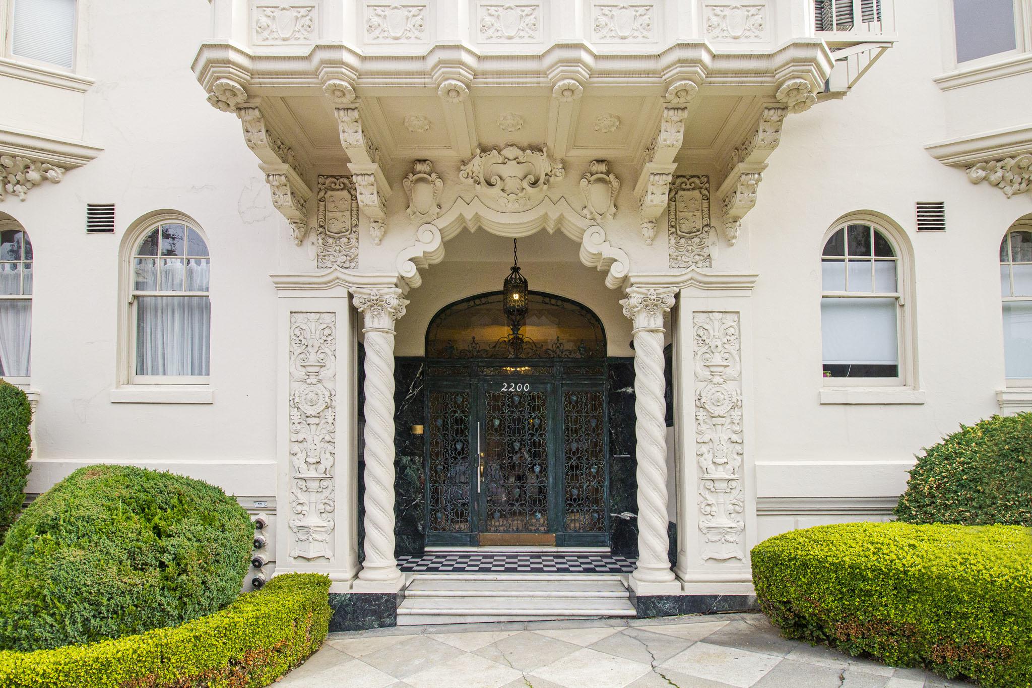 2200 Leavenworth Street – photo 2