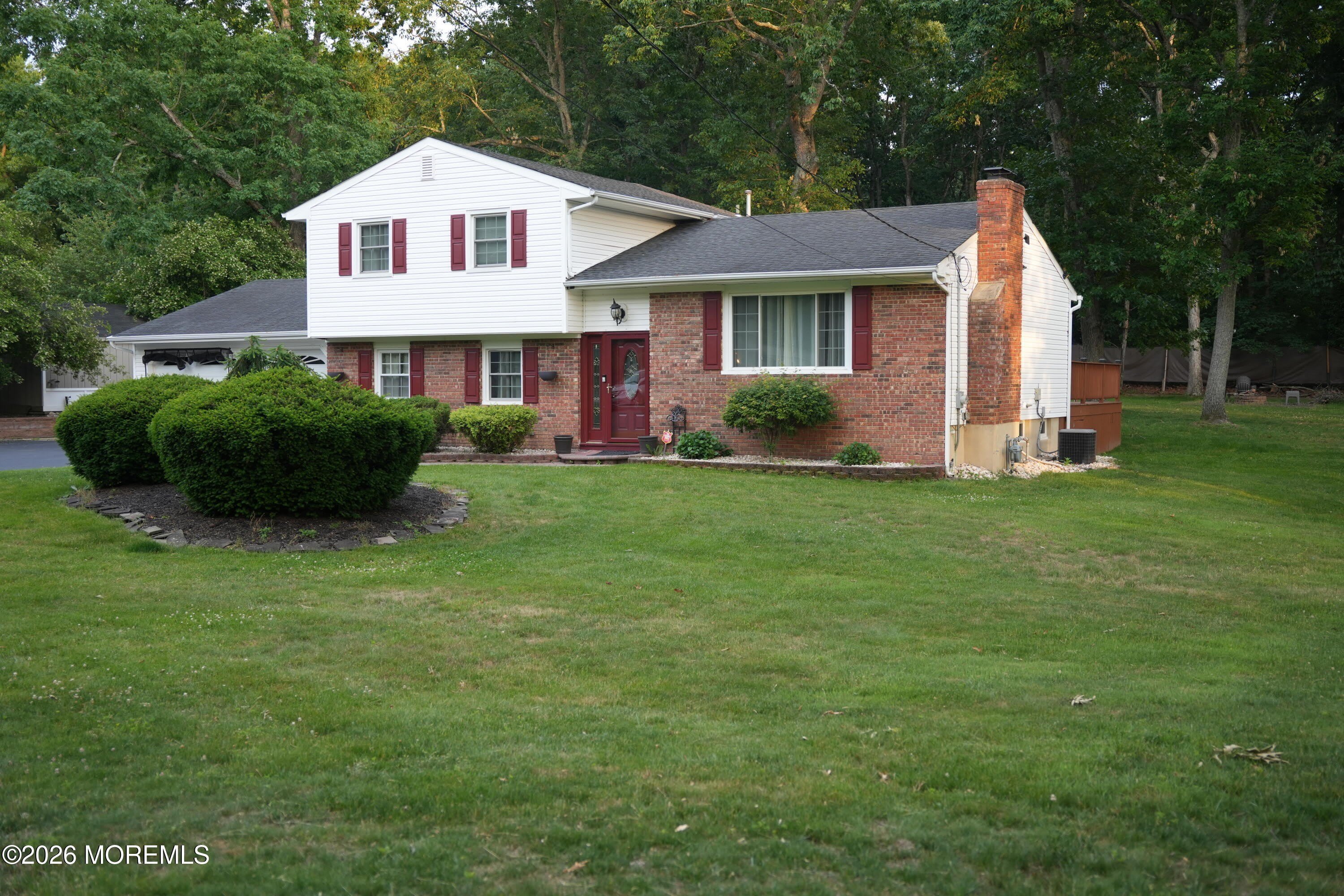 221 New Central Avenue – photo 2