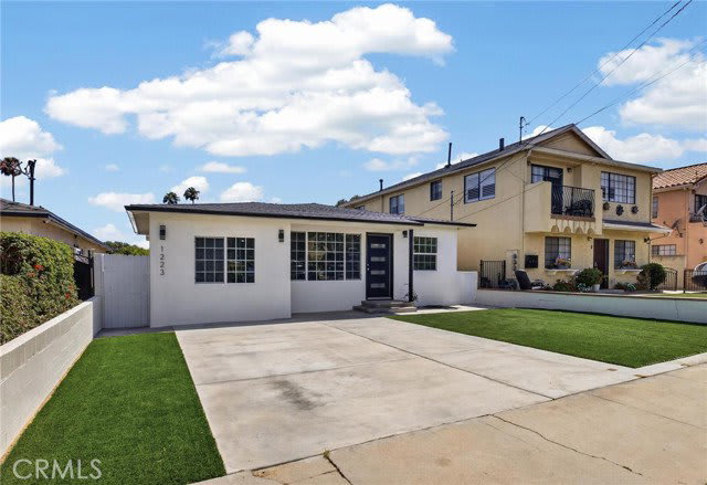 1223 West 23rd Street – photo 1
