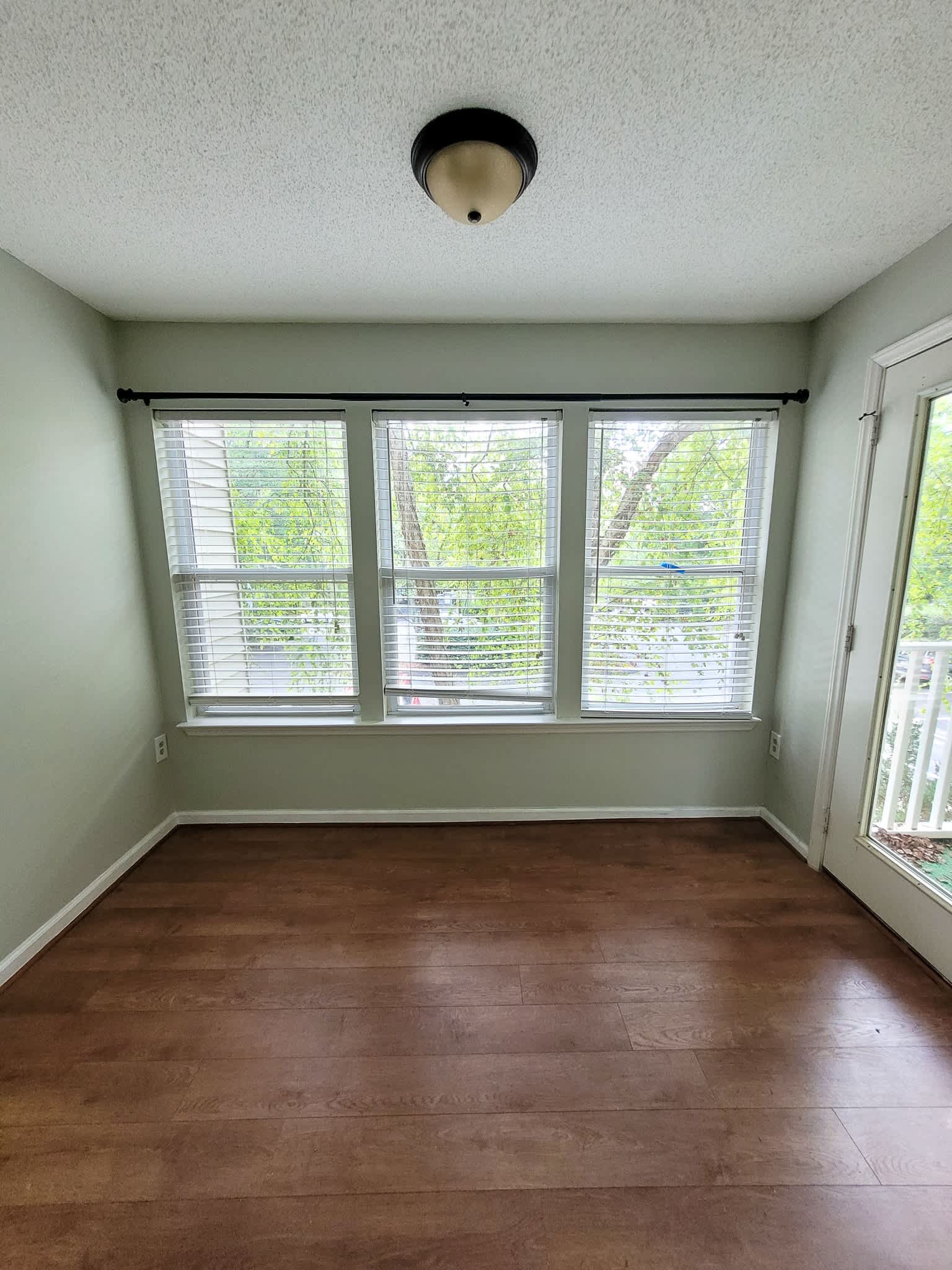 1300 Hillbrow Ln Apt 203 – photo 4