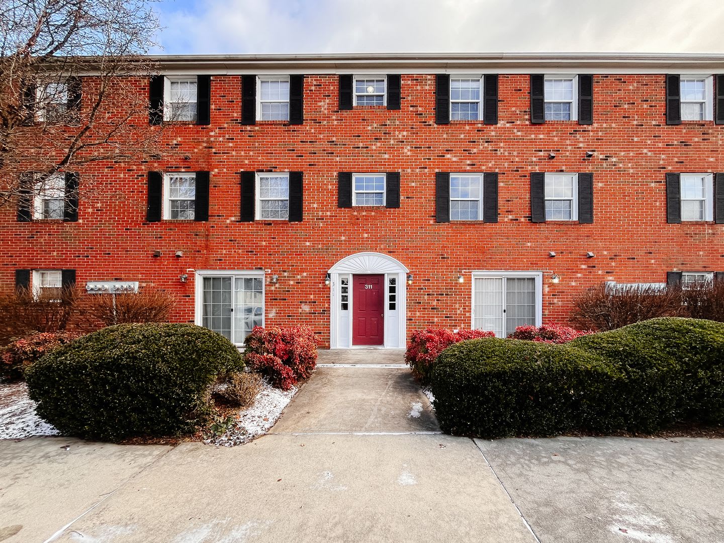 2 Bedroom 1 Bathroom Condo – photo 1