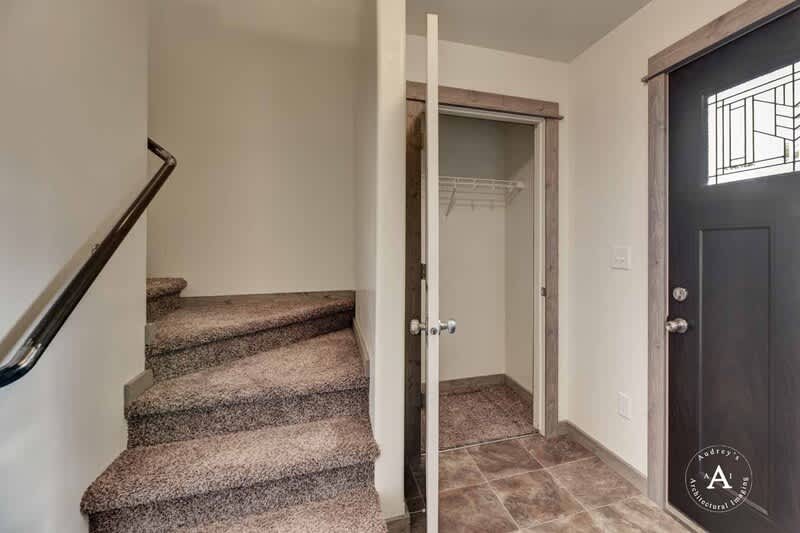 2074 Gold Ave – photo 1