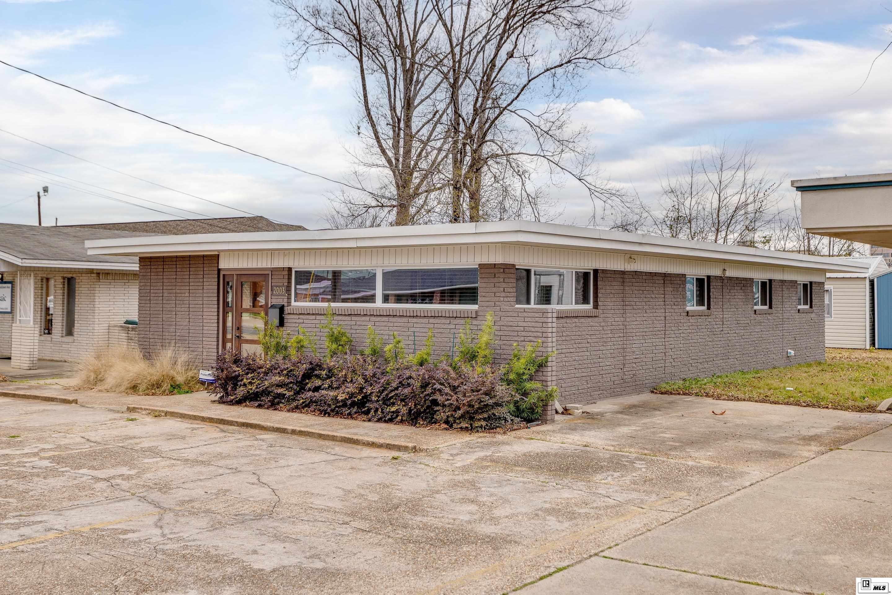 2003 ROSELAWN AVENUE – photo 1