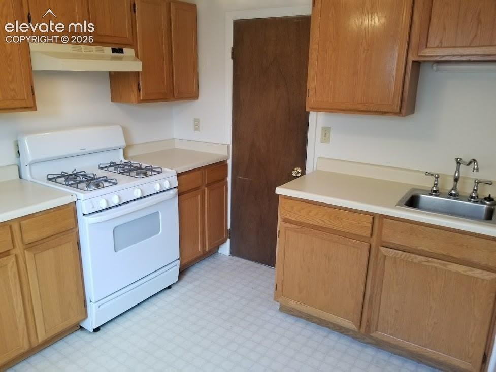 3176 W Pikes Peak Avenue – photo 5