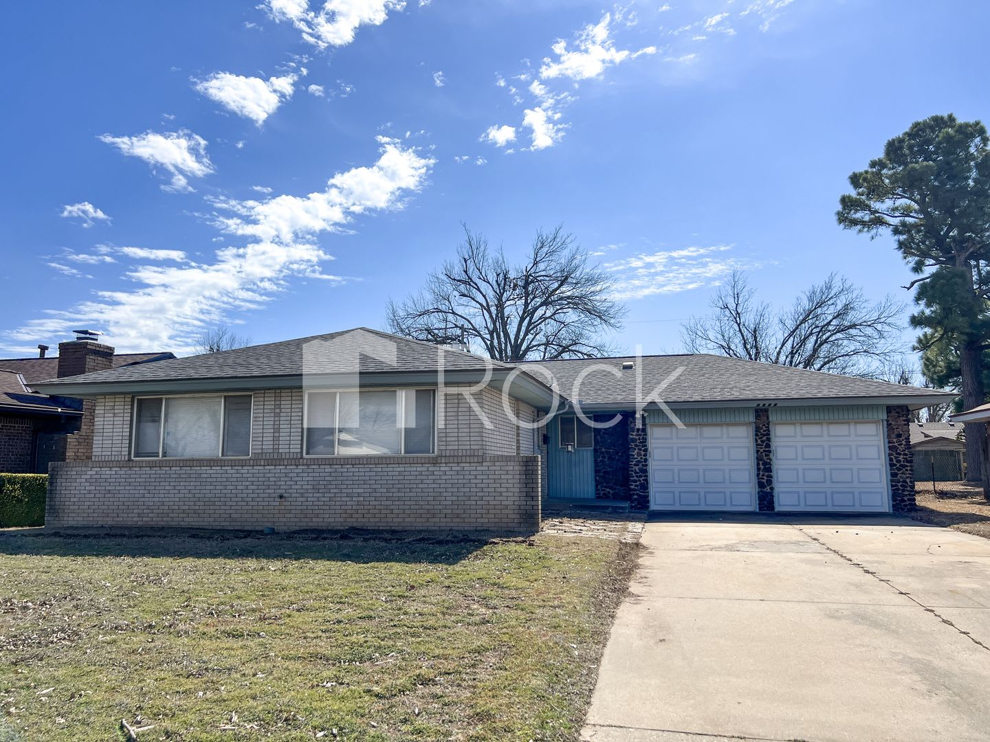 3-Bed 2-Bath Charming Mid-Century Modern – photo 1