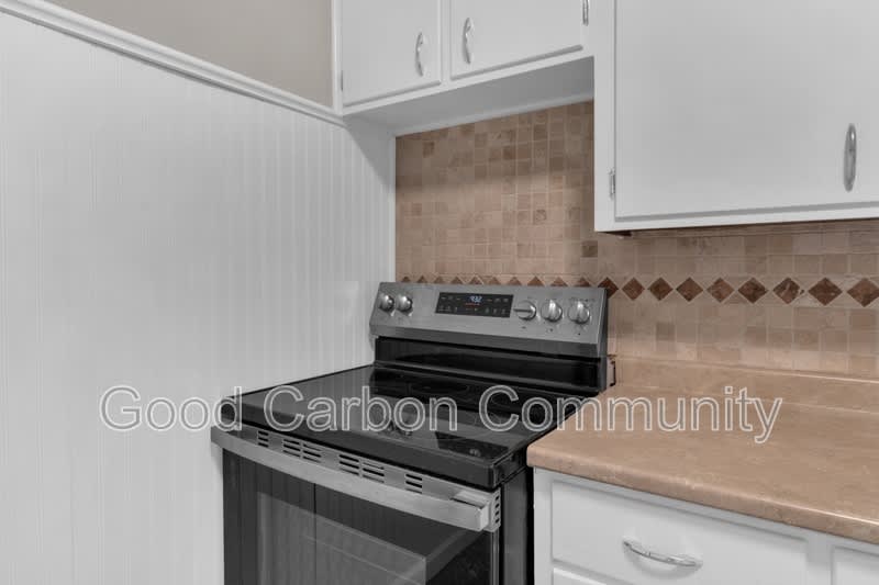 24 Lincoln Ave – photo 4