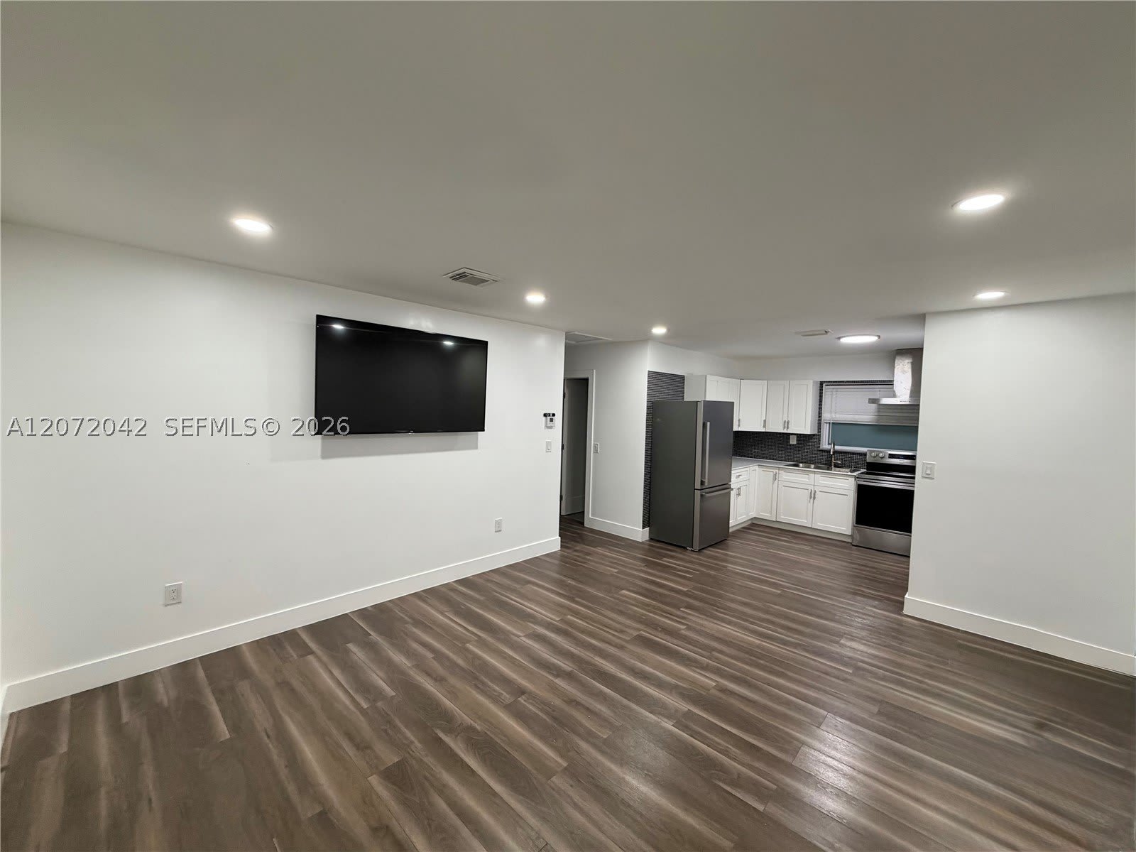 1500 SW 10th St – photo 2