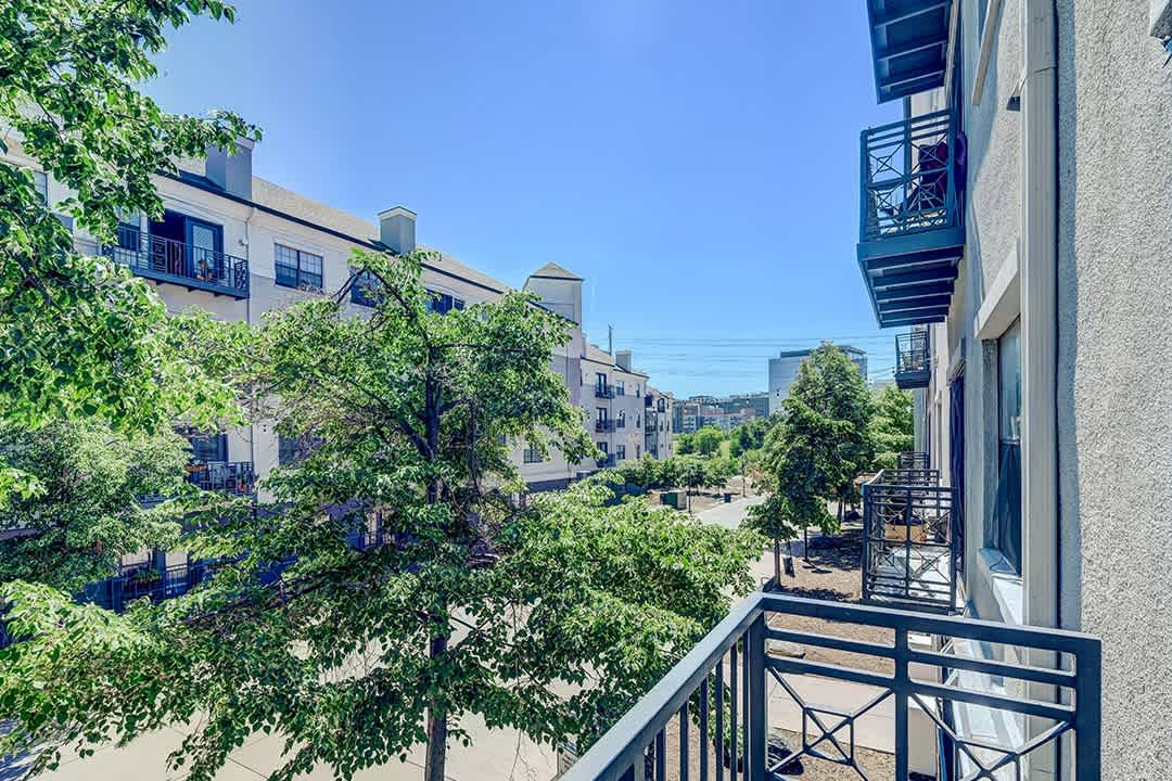 0 Deposit Option Bright And Spacious 3 Bedroom Townhouse With Garage And Greenspace Views – photo 5