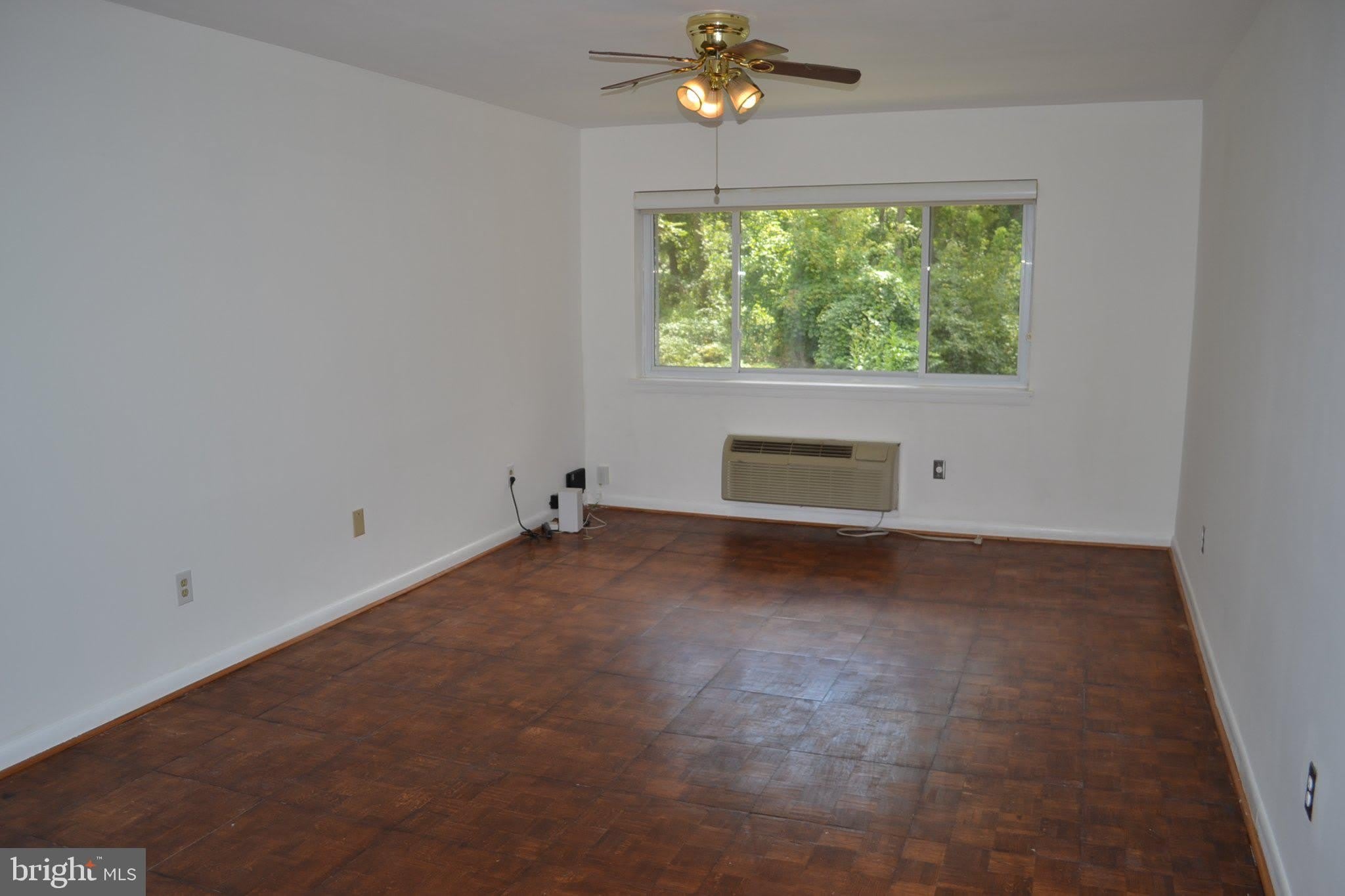 650 BROOKE RD – photo 4
