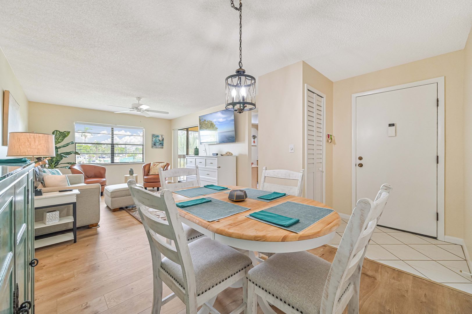 Renovated 1 1 Condo Annual Lease Whiskey Creek – photo 3
