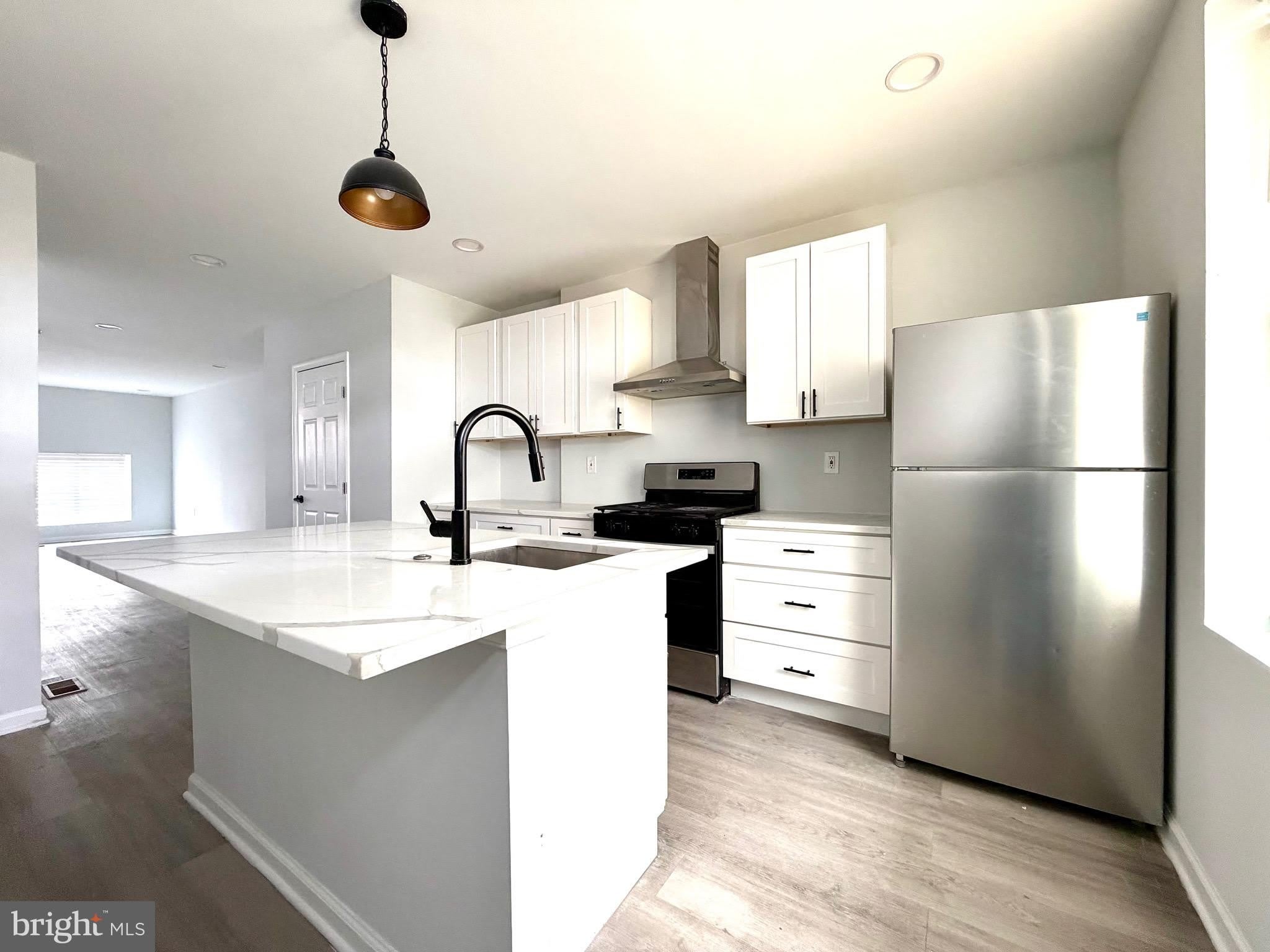 608 OLDHAM Street – photo 4