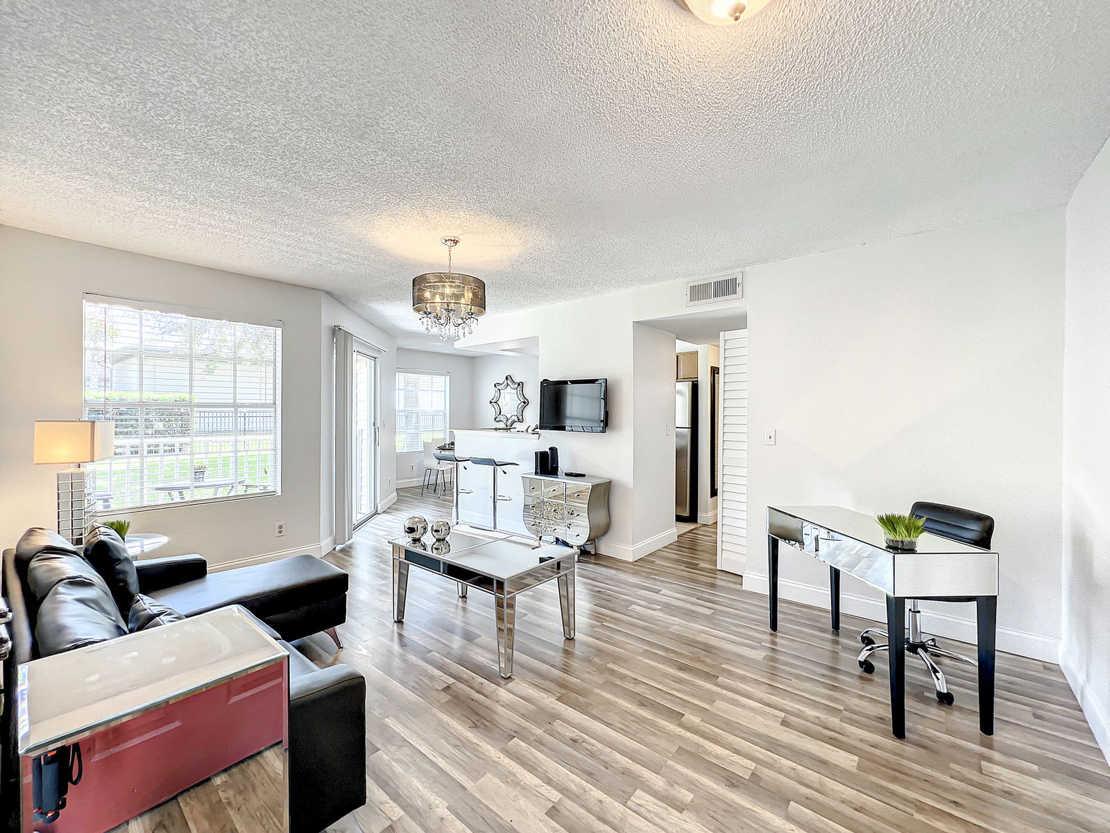 11588 Westwood Boulevard – photo 2