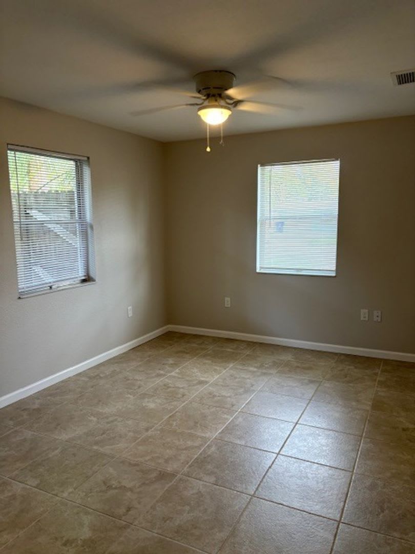 Must See! Renovated 3/2 Block Home Close To River! Water and Lawn Care Included – photo 5