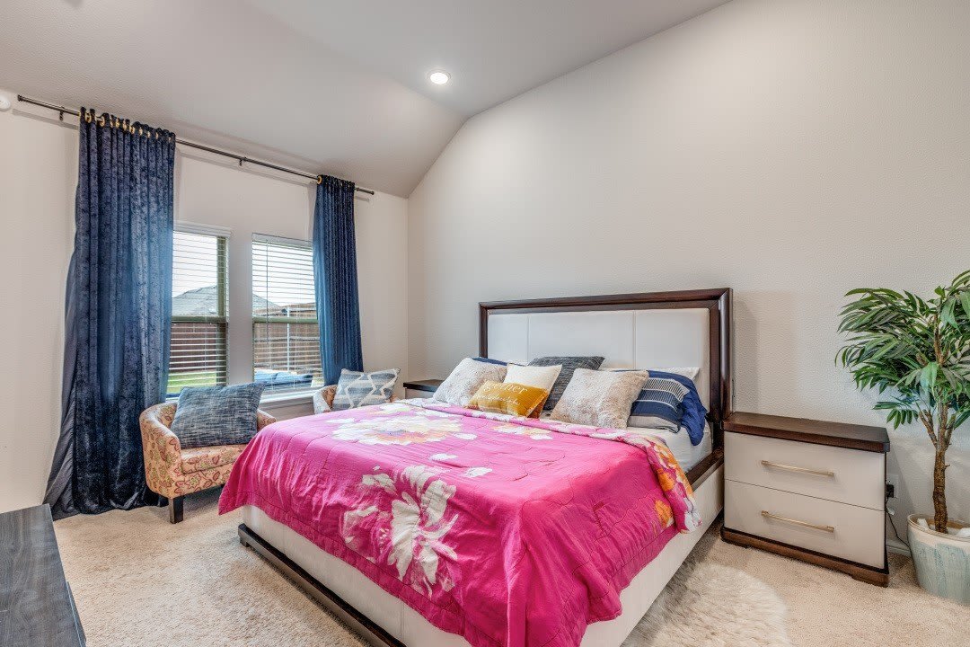 433 Waterman Avenue – photo 5