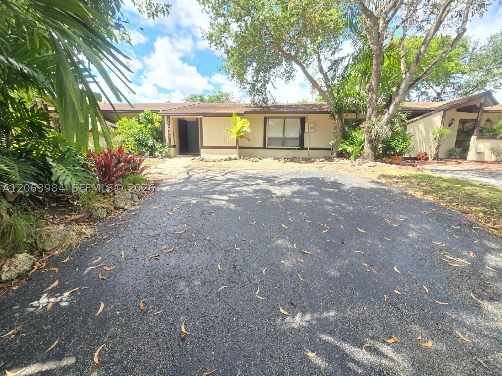 11588 Sw 112Th Ave – photo 1