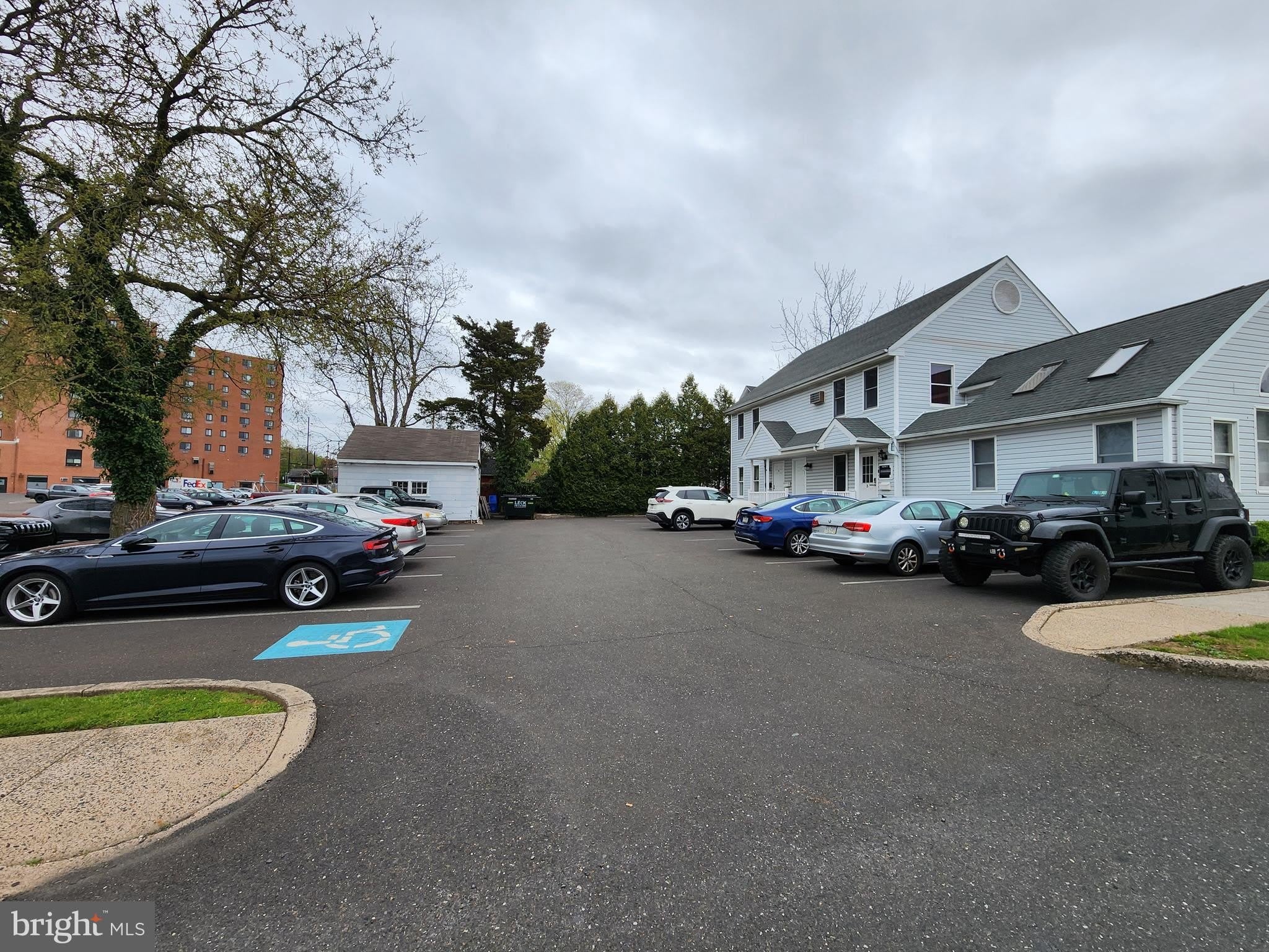41 BYBERRY Road – photo 4