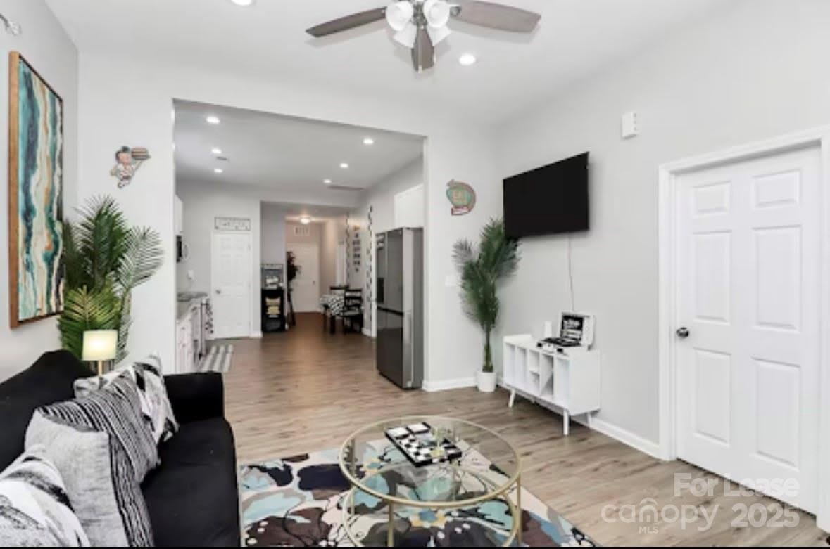 1806 Vinton Street – photo 3