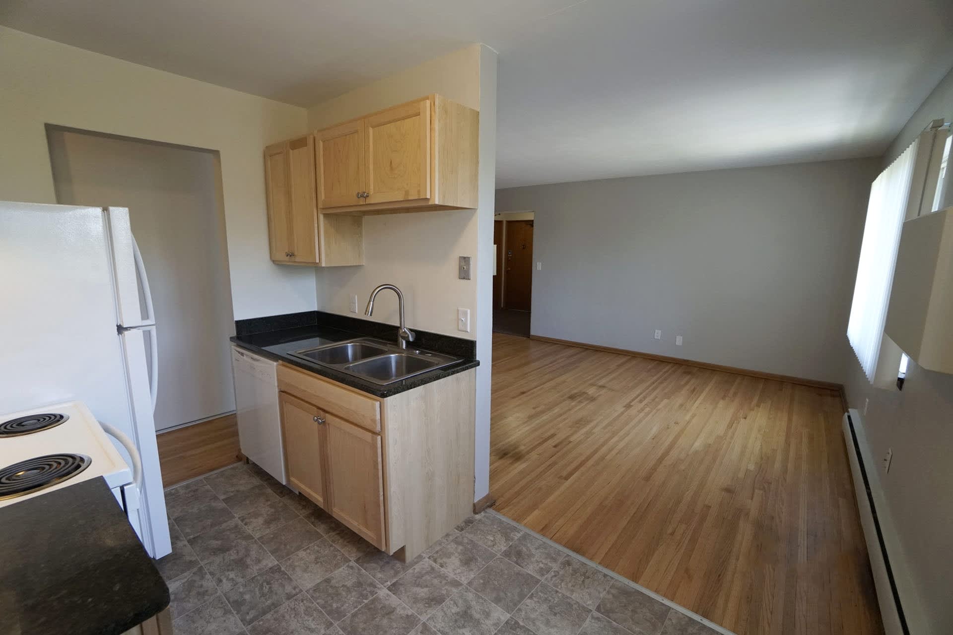 Como Lakes Apartments – photo 3