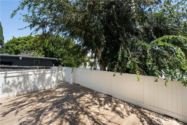 744 North Dillon Street – photo 5