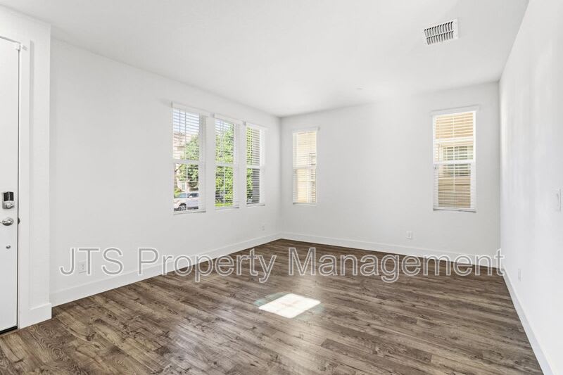 3949 Aristotle Circle – photo 3