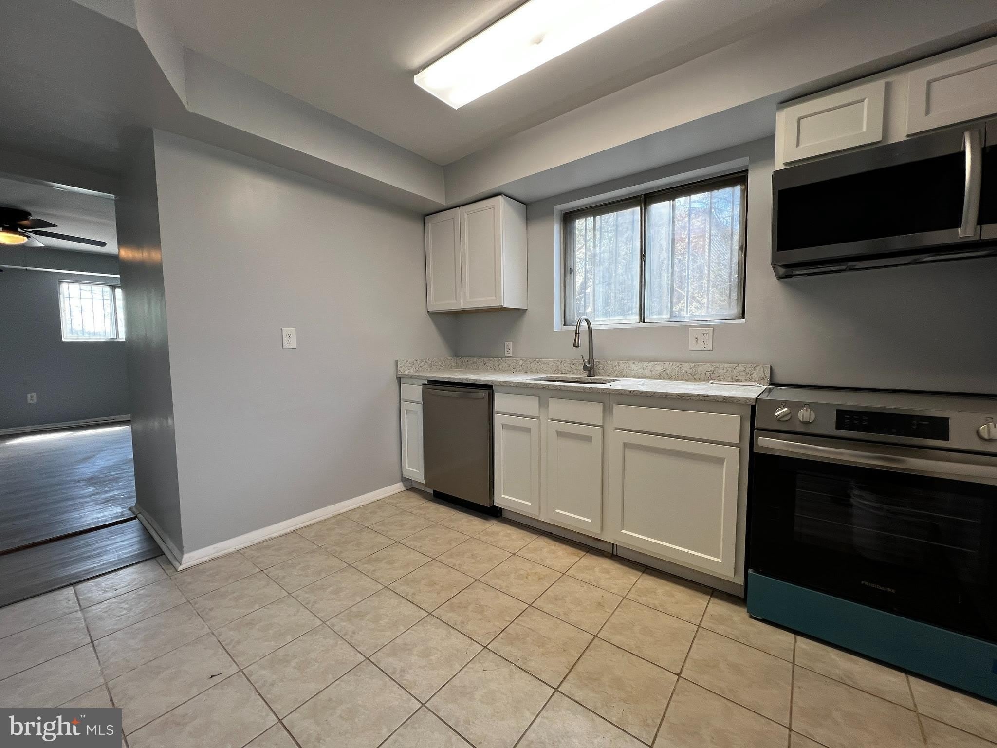 4930 EADS Place NE – photo 4