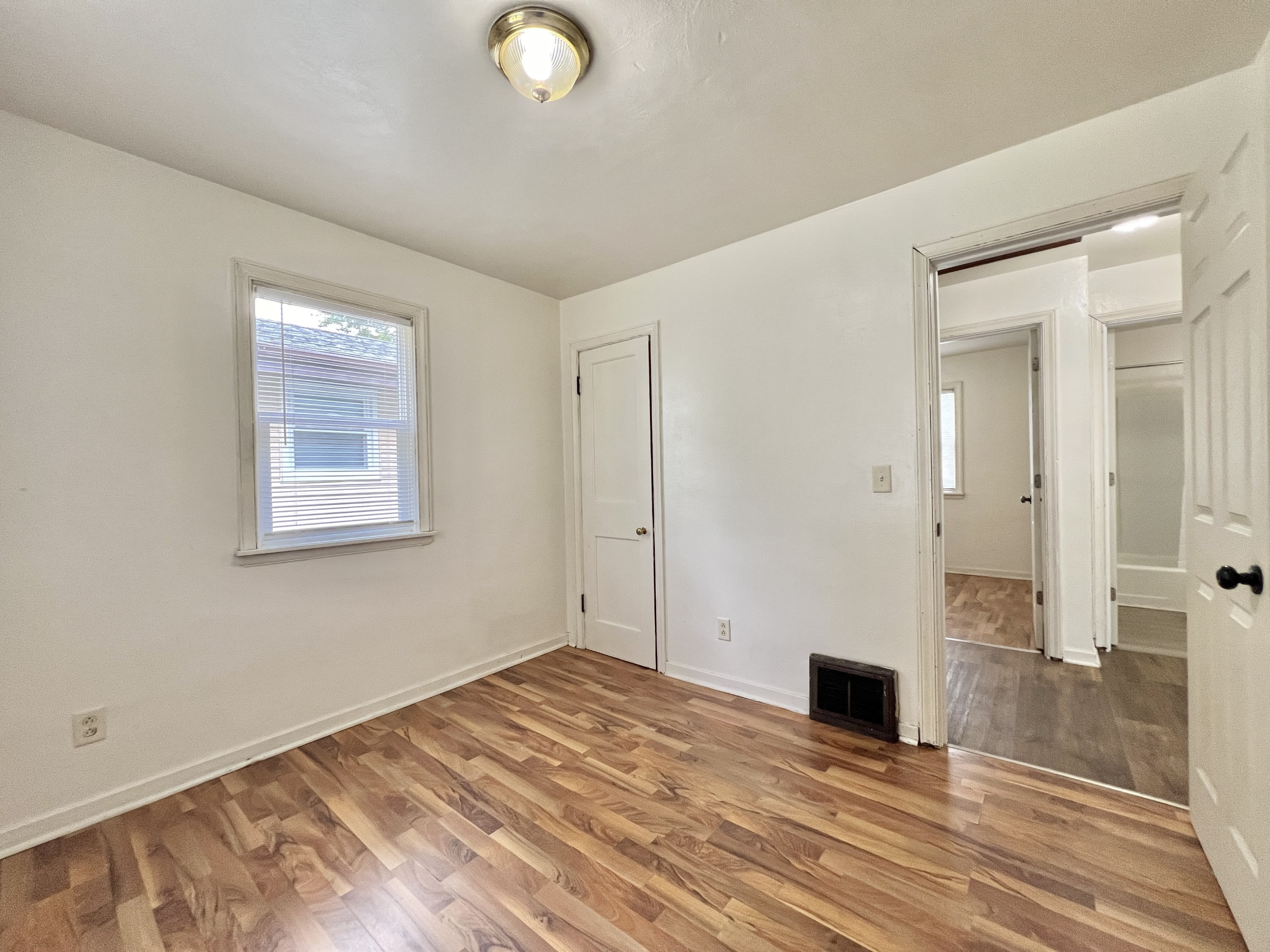 924 Copeland Avenue – photo 5
