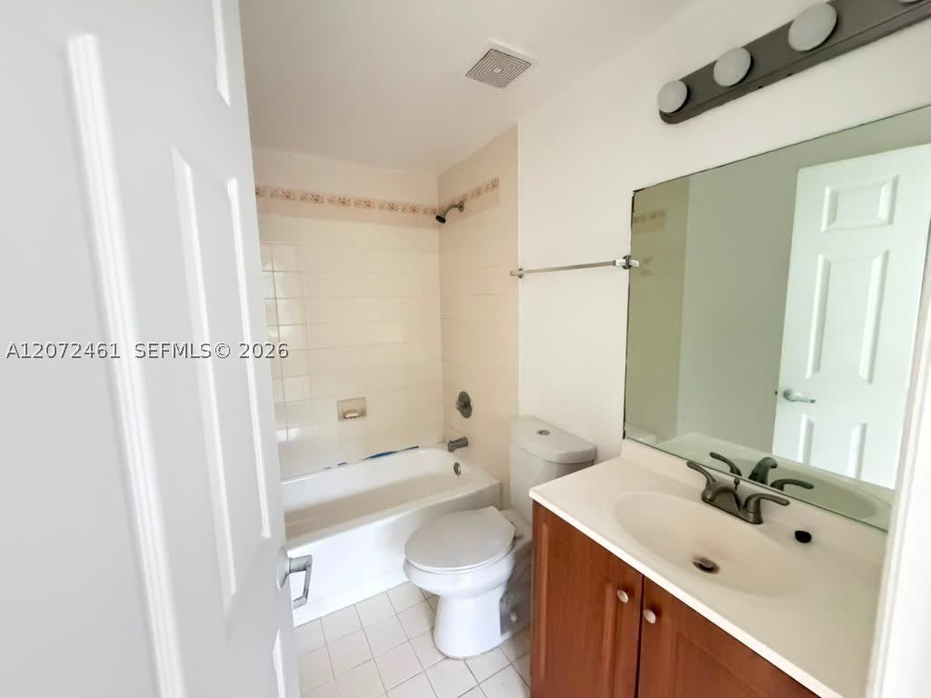 701 Sw 148Th Ave – photo 3