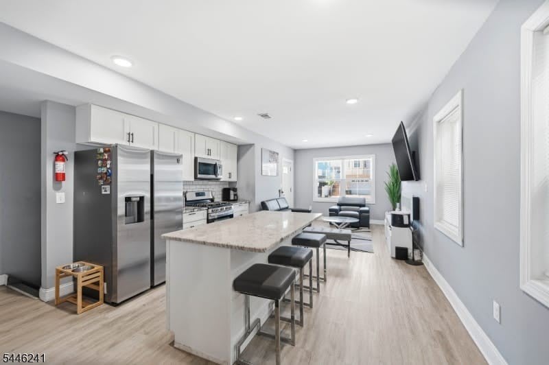 469 Henry St – photo 4