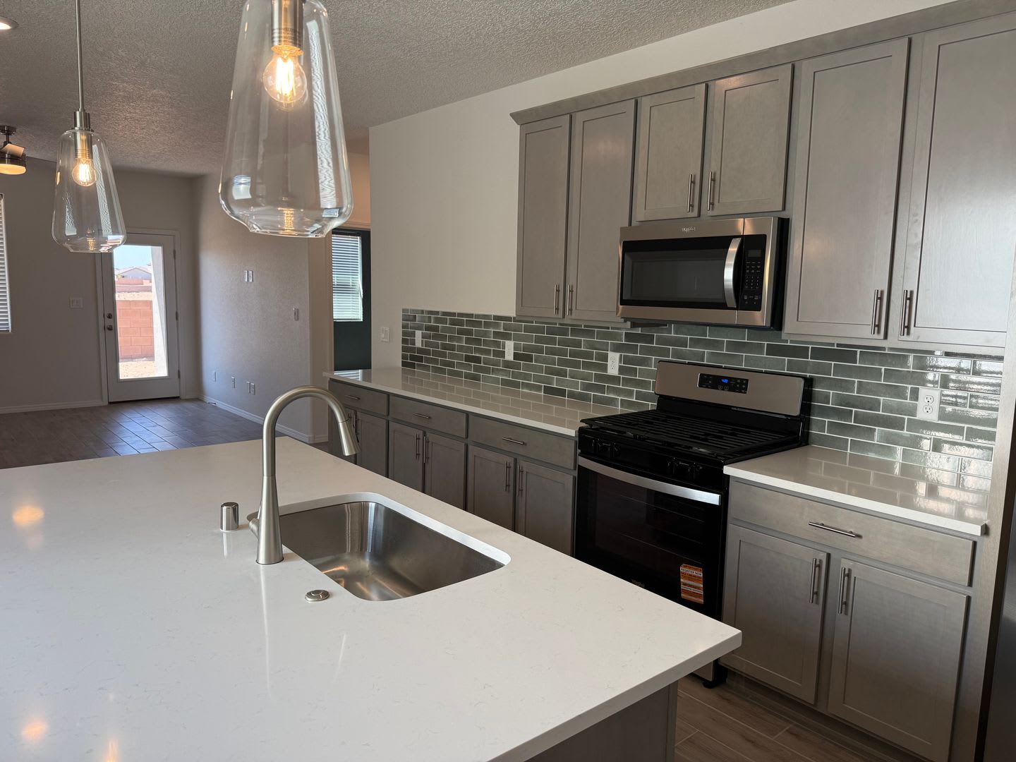 NEW DR Horton 3/BD 2/BA 2/CG – photo 5