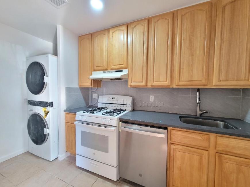 12-01 26th Avenue – photo 2