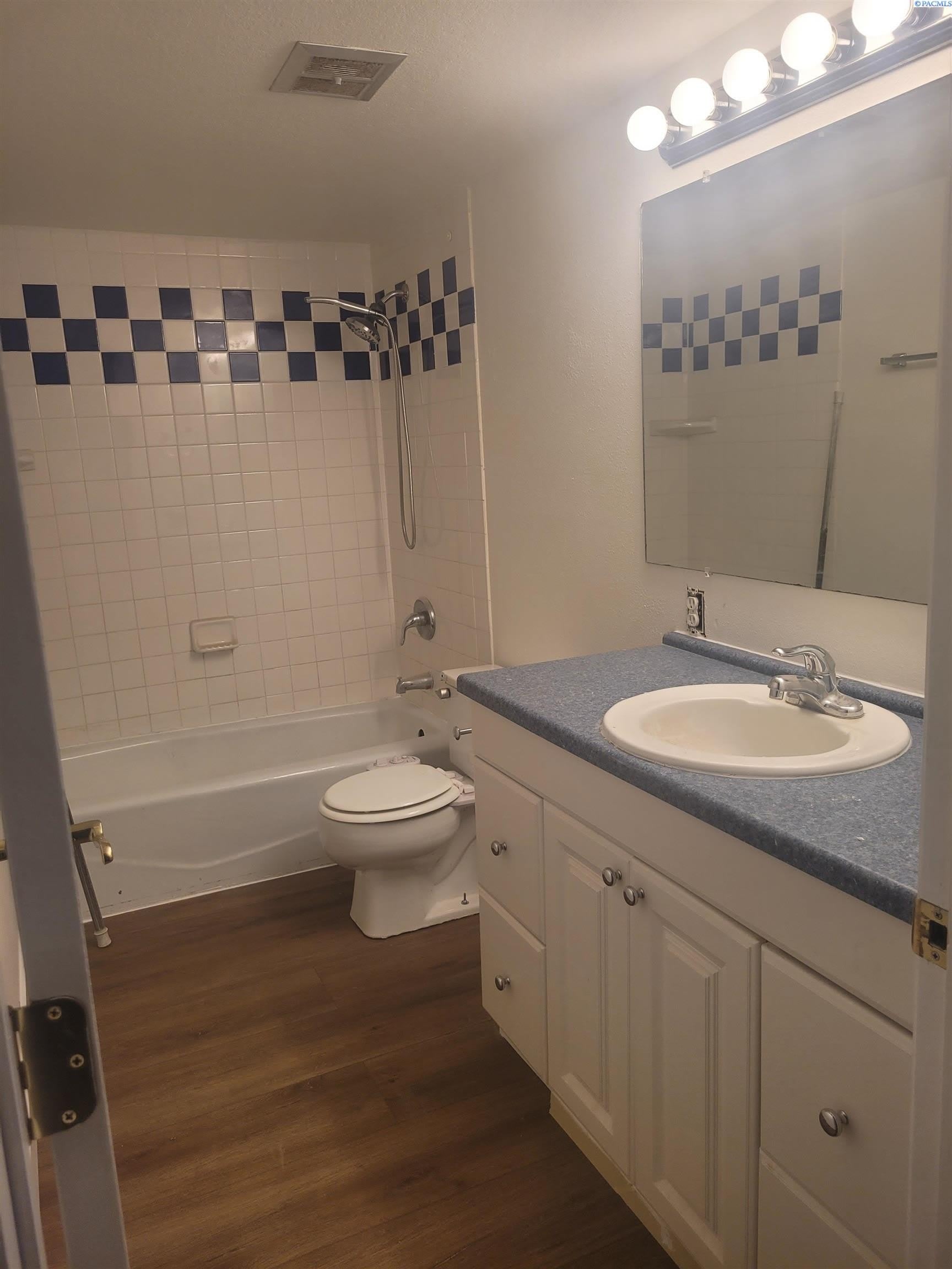 1305 Sanford – photo 5