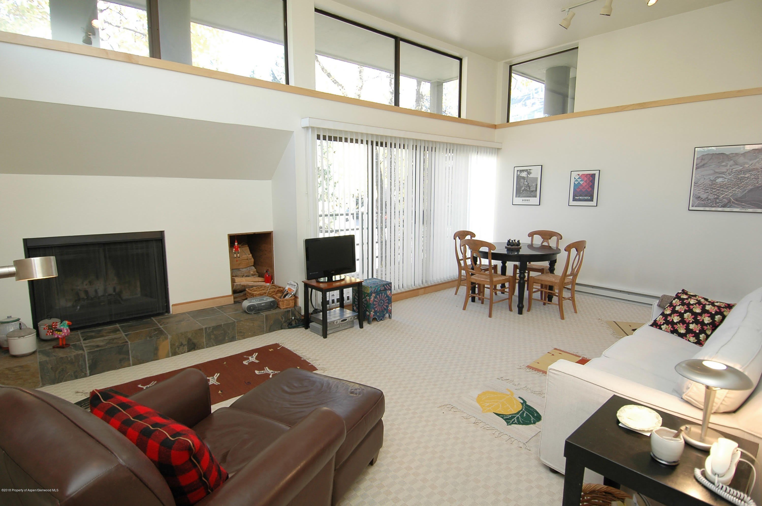 311 S Aspen Street – photo 2