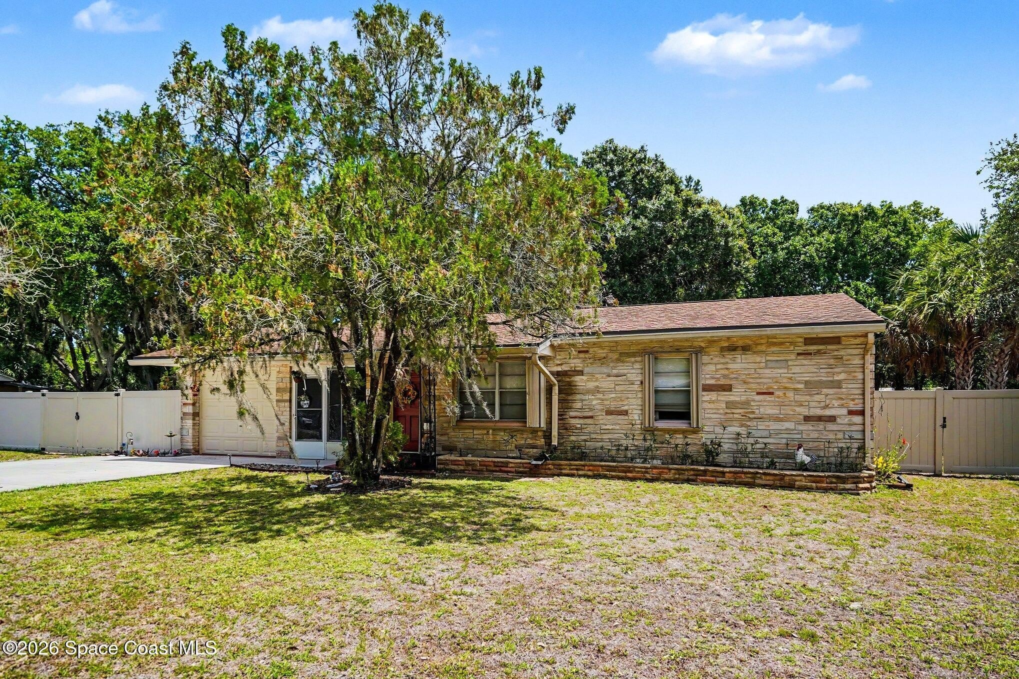 122 East Court – photo 3