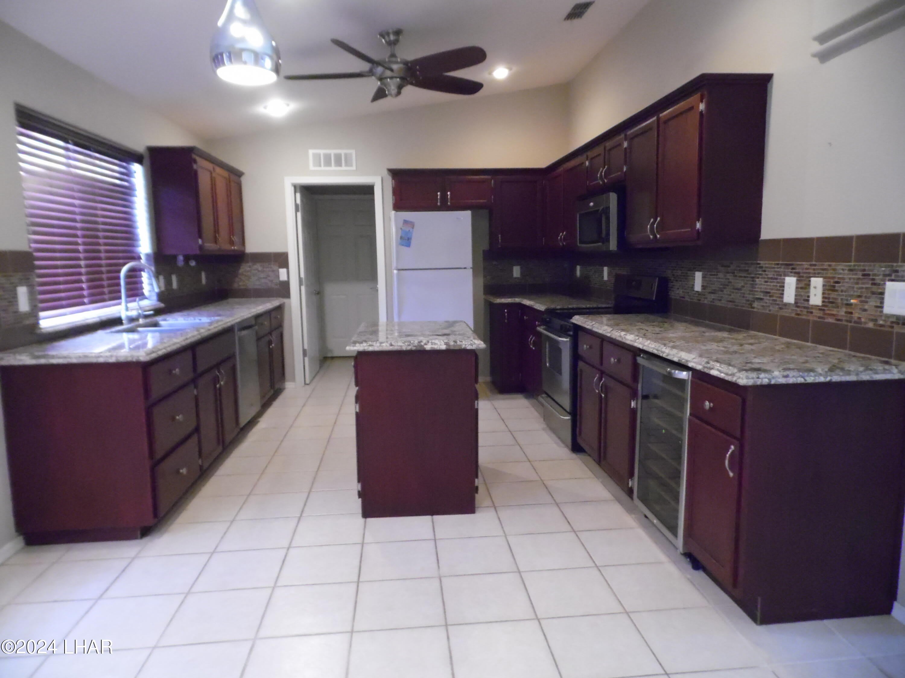 3490 Overland Dr – photo 3