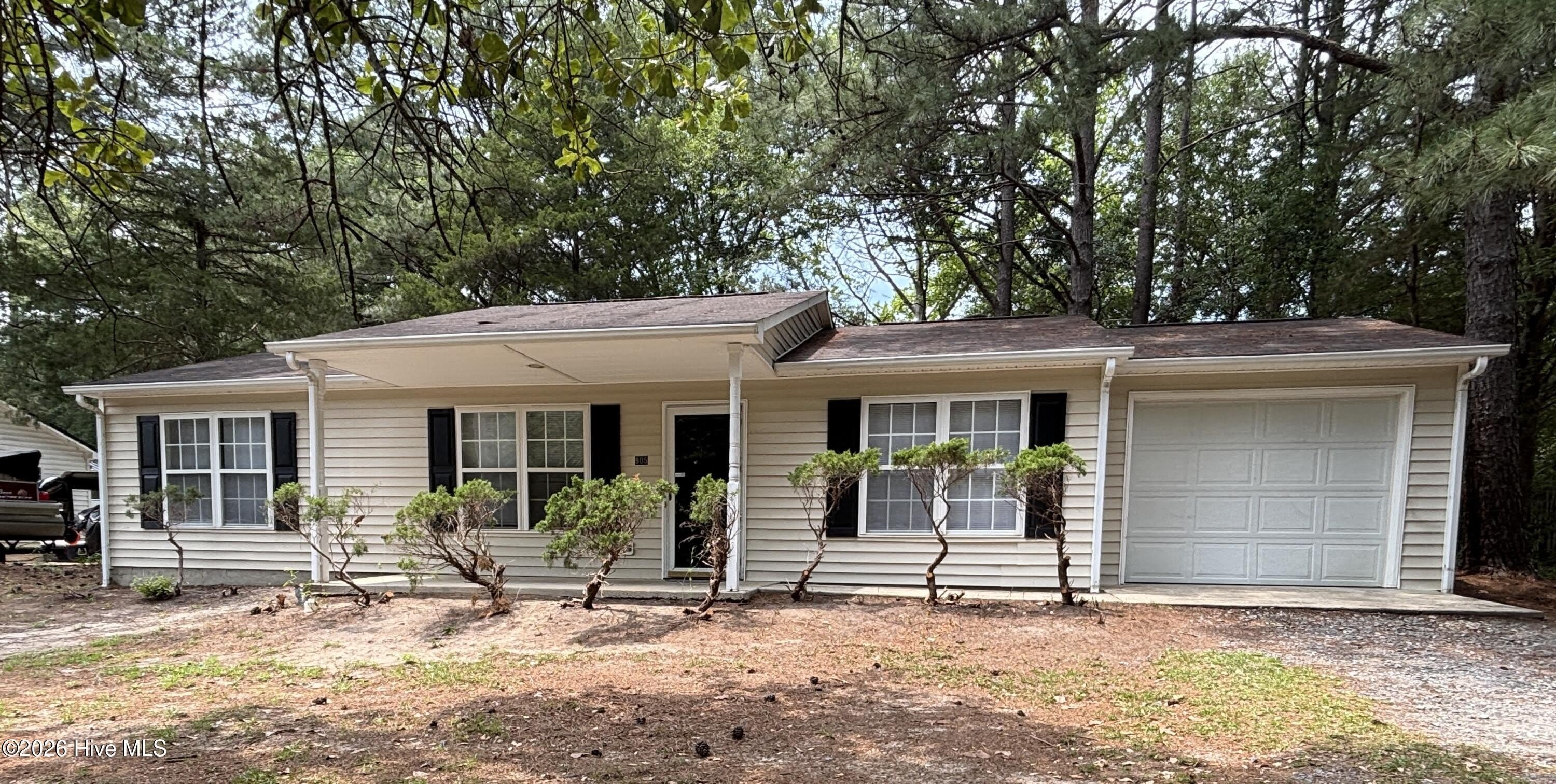 805 N Sycamore Street – photo 1