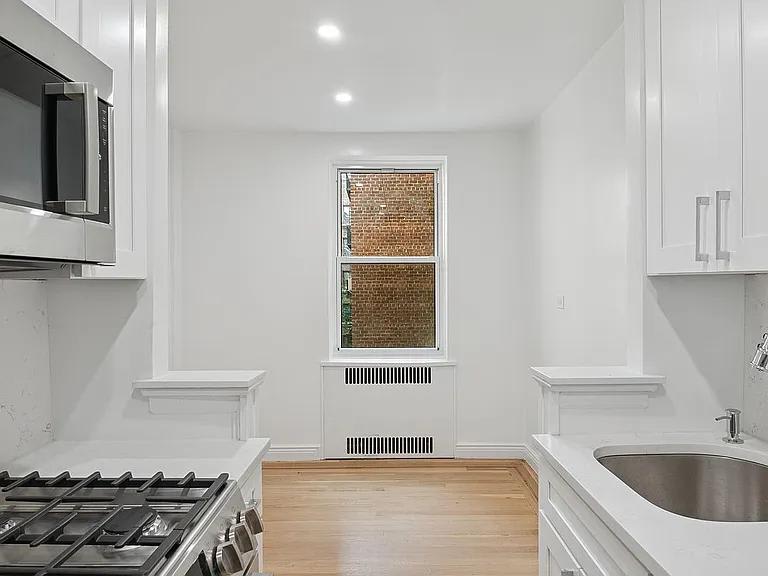 30 Bogardus Pl – photo 4