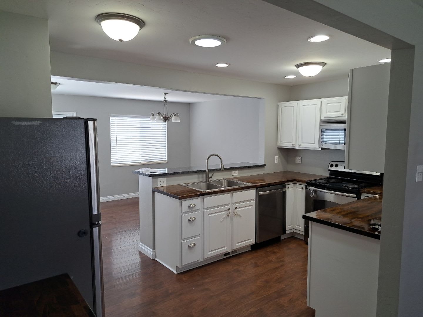3 Bedroom 2 Bathroom Ranch Level Home – photo 4