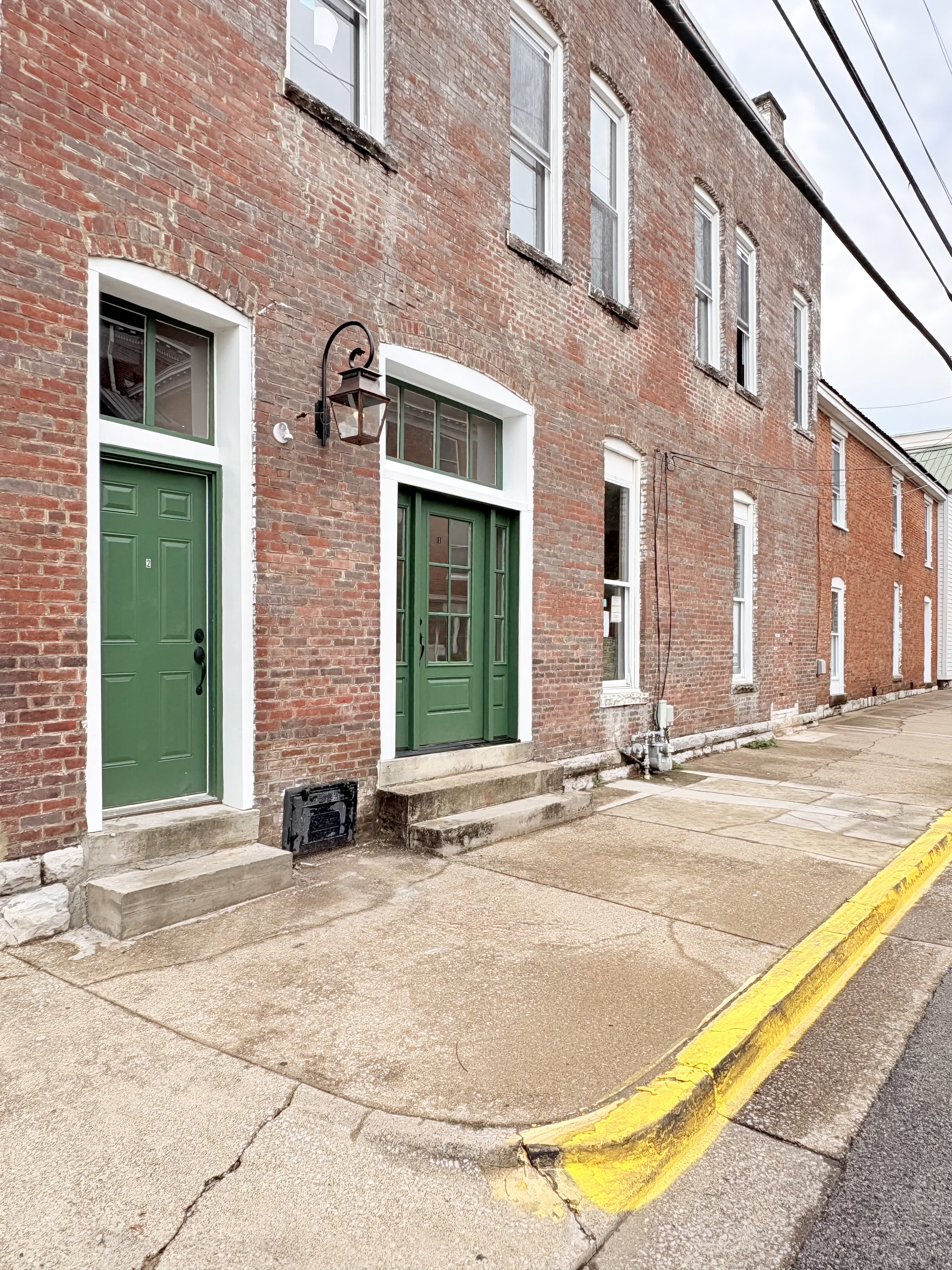 332 E 10th Ave – photo 1