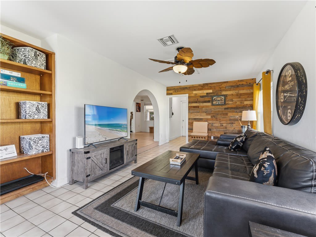 4335 82nd Street – photo 5