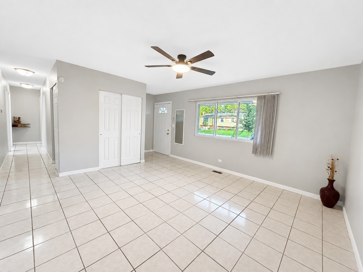6847 Hawthorne Lane – photo 5