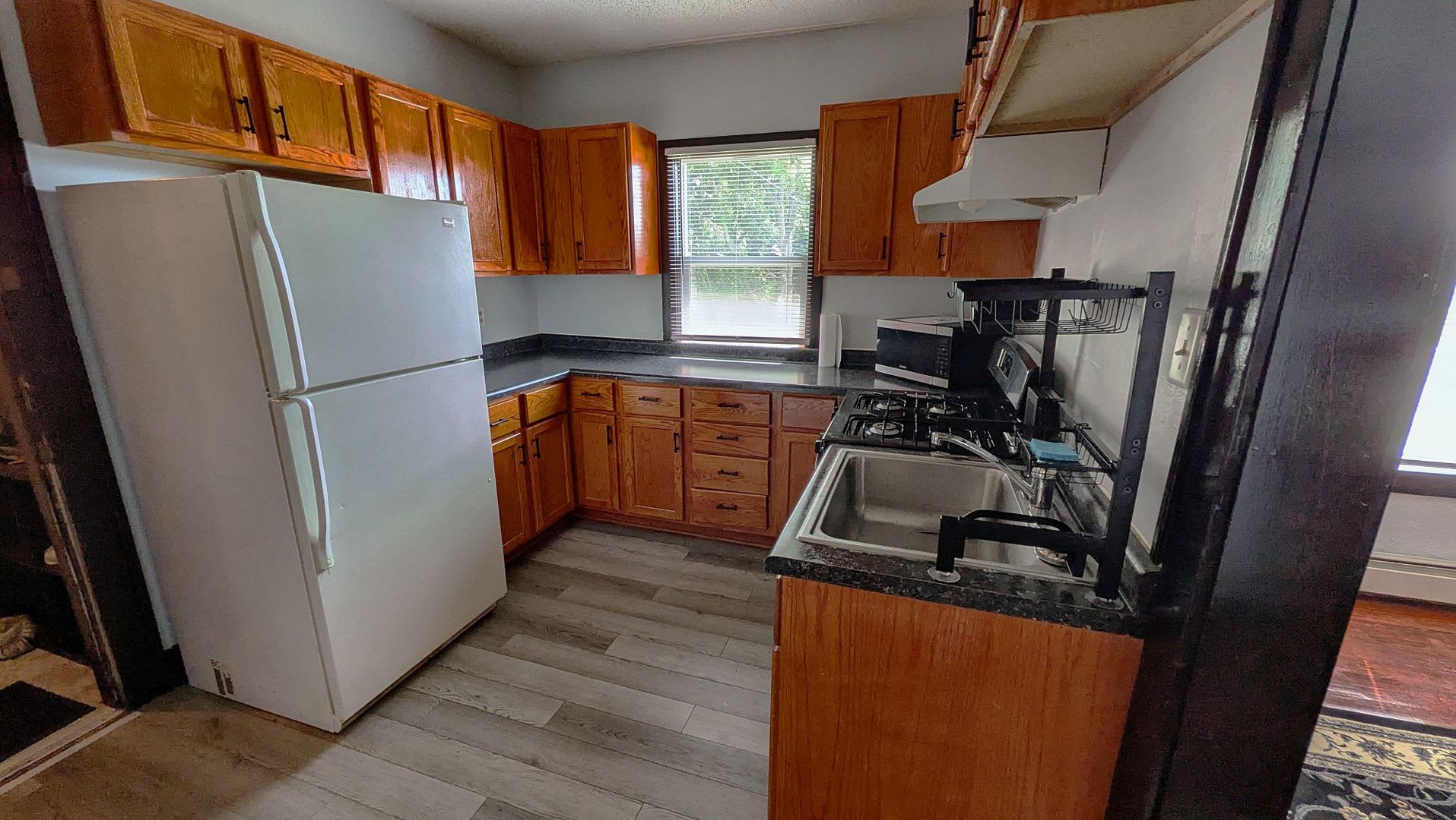 1812 Golden Valley Rd, Minneapolis, MN 55411 (Duplex) – photo 2
