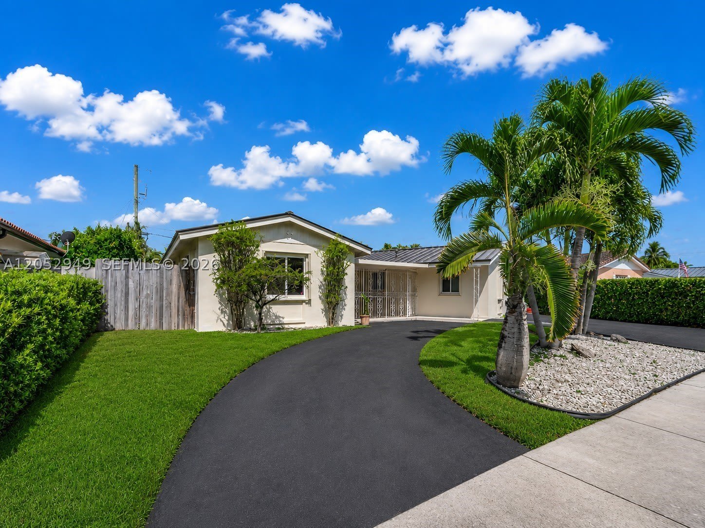 1430 SW 102nd Ct – photo 4