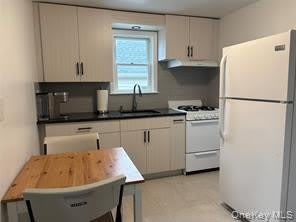 322 Penn Street E – photo 2