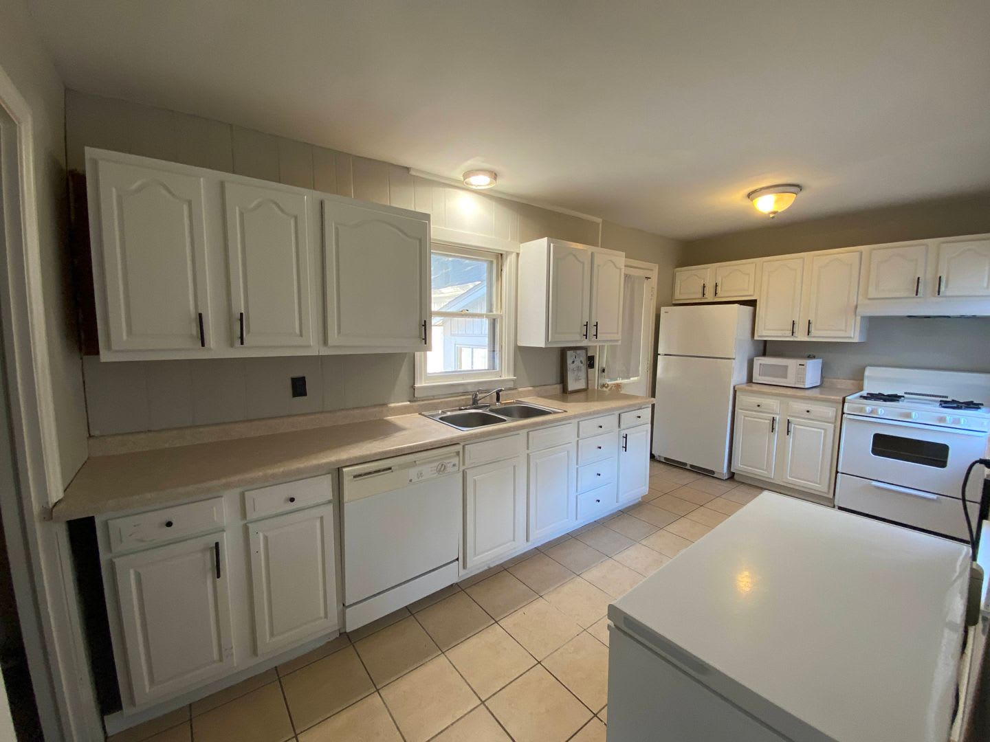 900 Bellepark Drive – photo 5