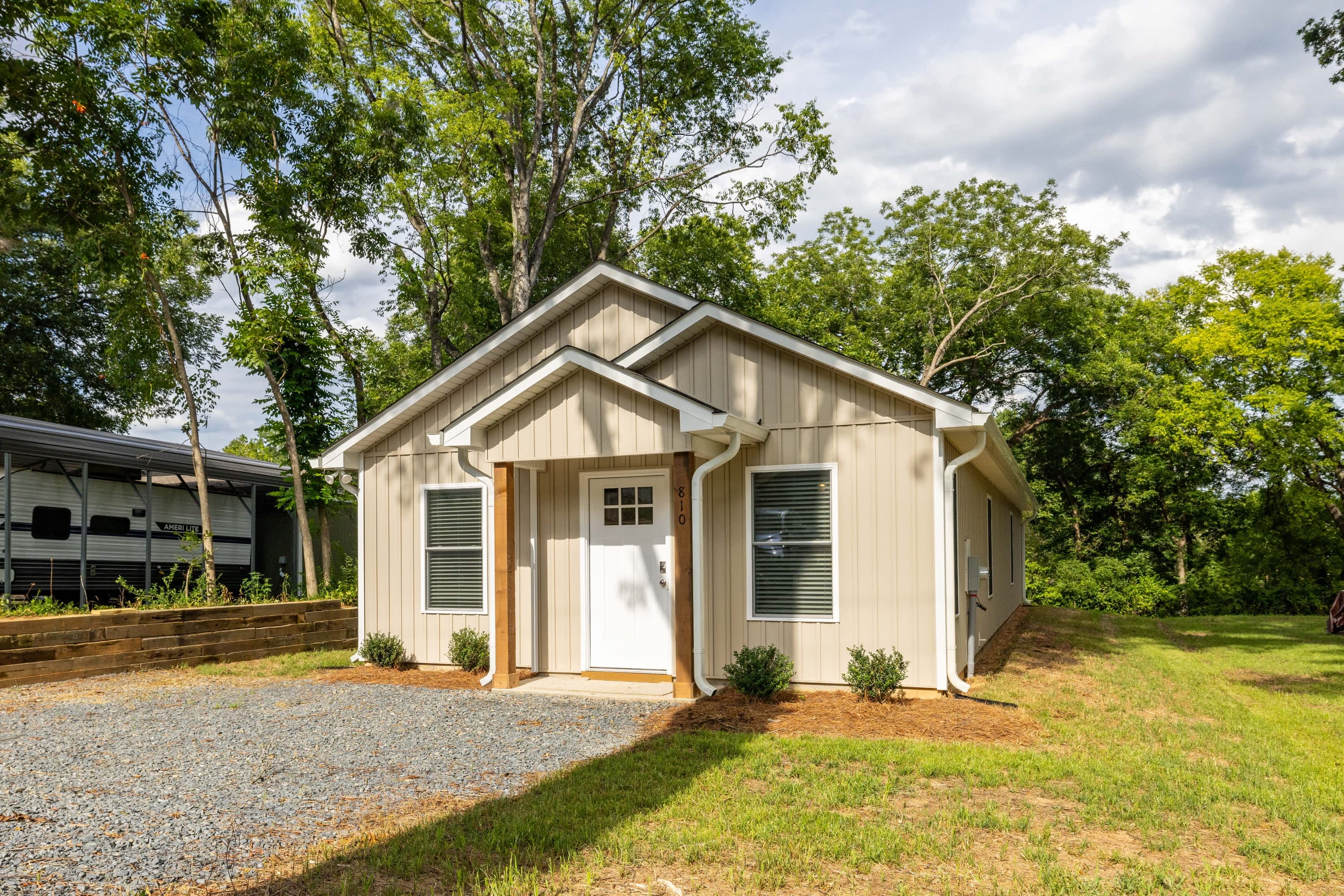 810 Long Street – photo 3