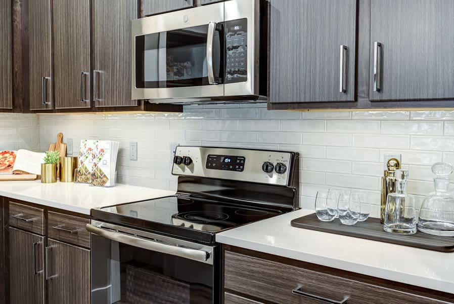 121 N Tracy – photo 3