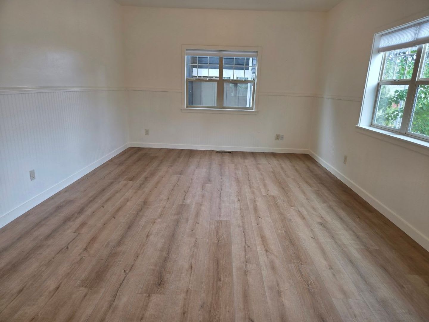 Three Bedroom/2.5 Bath Duplex – photo 4
