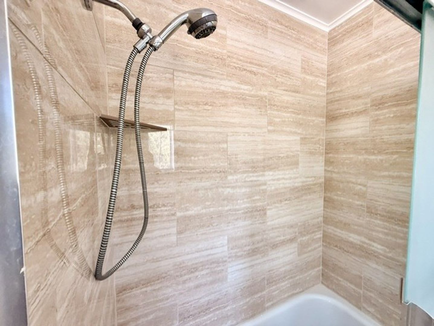 REDUCED!!! New Flooring and Paint! Downtown Twain Harte!! Watch the parades from your patio!! – photo 2