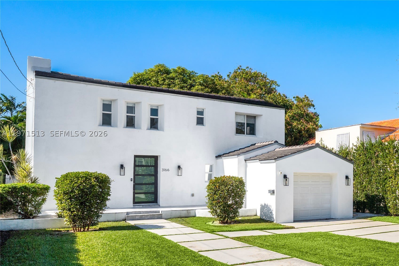 3166 Royal Palm Ave – photo 1